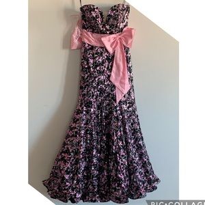 Tony Bowls strapless sweetheart sequin dress Prom